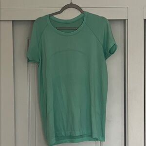 Lululemon Athletica “Swiftly” Seafoam Short Sleeve Tee